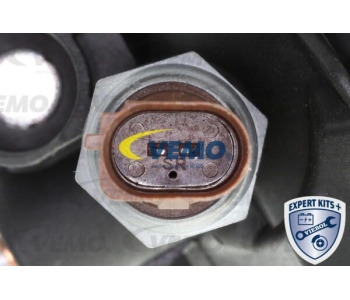 Кондензатор, климатизация VEMO V15-62-1001 за AUDI A4 кабриолет (8H7, B6, 8HE, B7) от 2002 до 2009