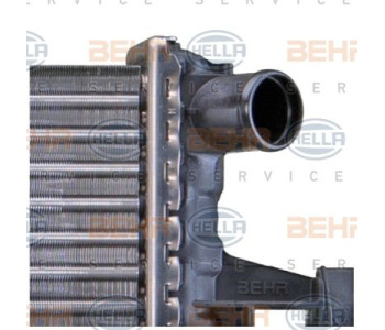 Радиатор, охлаждане на двигателя HELLA 8MK 376 711-251 за MERCEDES CLK (W208, C208) от 1997 до 2002