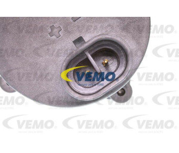 Кондензатор, климатизация VEMO V30-62-1024 за MERCEDES CLK (W209, C209) от 2002 до 2009