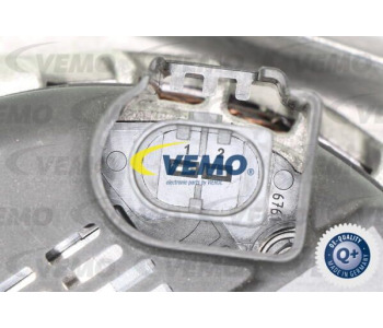 Интеркулер (охладител за въздуха на турбината) VEMO V30-60-1301 за MERCEDES E (S211) комби от 2003 до 2009