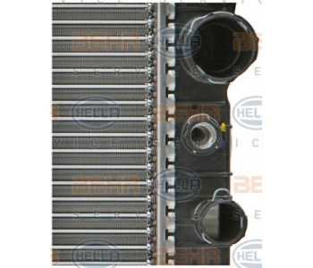 Радиатор, охлаждане на двигателя HELLA 8MK 376 718-741 за MERCEDES SL (R230) от 2001 до 2012