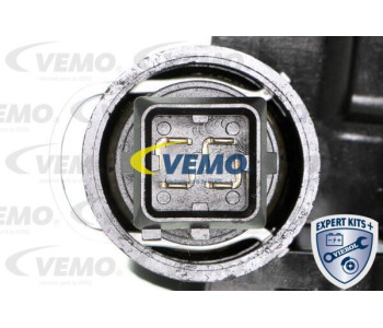 Интеркулер (охладител за въздуха на турбината) VEMO V40-60-2090 за SAAB 9-3 (YS3F) комби от 2005 до 2015