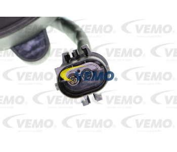 Топлообменник, отопление на вътрешното пространство VEMO V46-61-0010 за RENAULT CLIO II (BB0/1/2_, CB0/1/2_) от 1998 до 2005