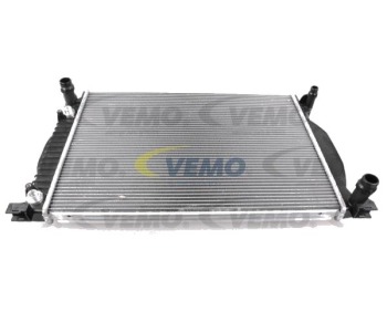 Воден радиатор VEMO за AUDI A4 (8EC, B7) от 2004 до 2008