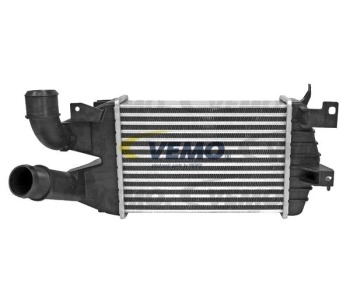 Интеркулер VEMO за OPEL ASTRA H (L70) товарен от 2004 до 2013