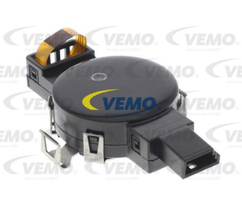 Прекъсвач на налягане, климатизация VEMO V10-73-0002 за AUDI TT (8N3) от 1998 до 2006