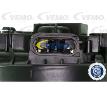 Интеркулер (охладител за въздуха на турбината) VEMO V22-60-0015 за CITROEN C4 I (LC) от 2004 до 2011