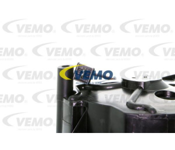 Интеркулер (охладител за въздуха на турбината) VEMO V22-60-0007 за PEUGEOT 307 (3E) Break комби от 2002 до 2008