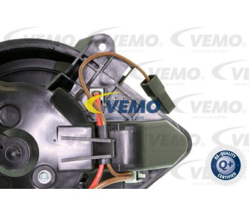 Радиатор, охлаждане на двигателя VEMO V22-60-0004 за CITROEN C4 I (LC) от 2004 до 2011