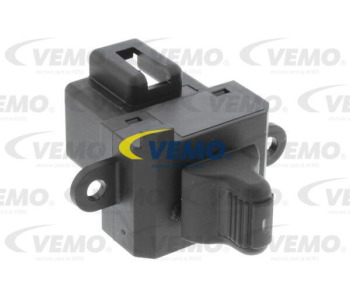 Кондензатор, климатизация VEMO V38-62-0005 за NISSAN ALMERA TINO (V10) от 1998 до 2006